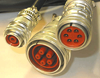 美国CONNECTRONICS CMC 系列电连接器 11169-01，标准接口键控，带引脚触点的透明镉直插头组件