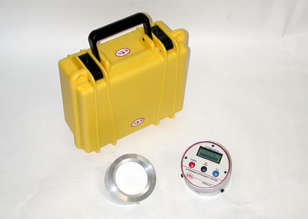 美国ELECTRO-TECH SYSTEMS INC ETS  271 型-电力传输导电服的屏蔽效率测试仪 便携式、电池供电的仪器