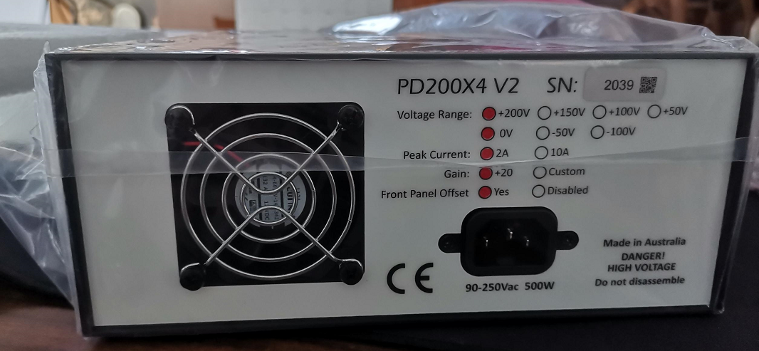 PIEZODRIVE PD200X4 压电陶瓷驱动器，多通道压电驱动电源，功率放大器，四通道功率放大器，多通道电压放大器，四通道功率放大器，多通道压电驱动器，多通道功率放大器，四通道线性放大器，压电驱动电源，电压放大器，四通道压电陶瓷驱动器， 驱动任何负载阻抗