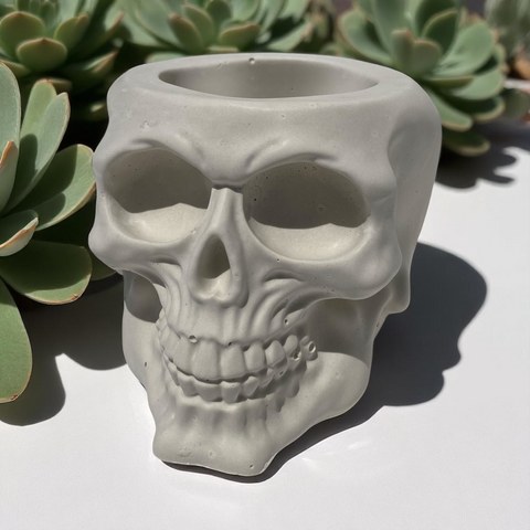 4” Skull Planter