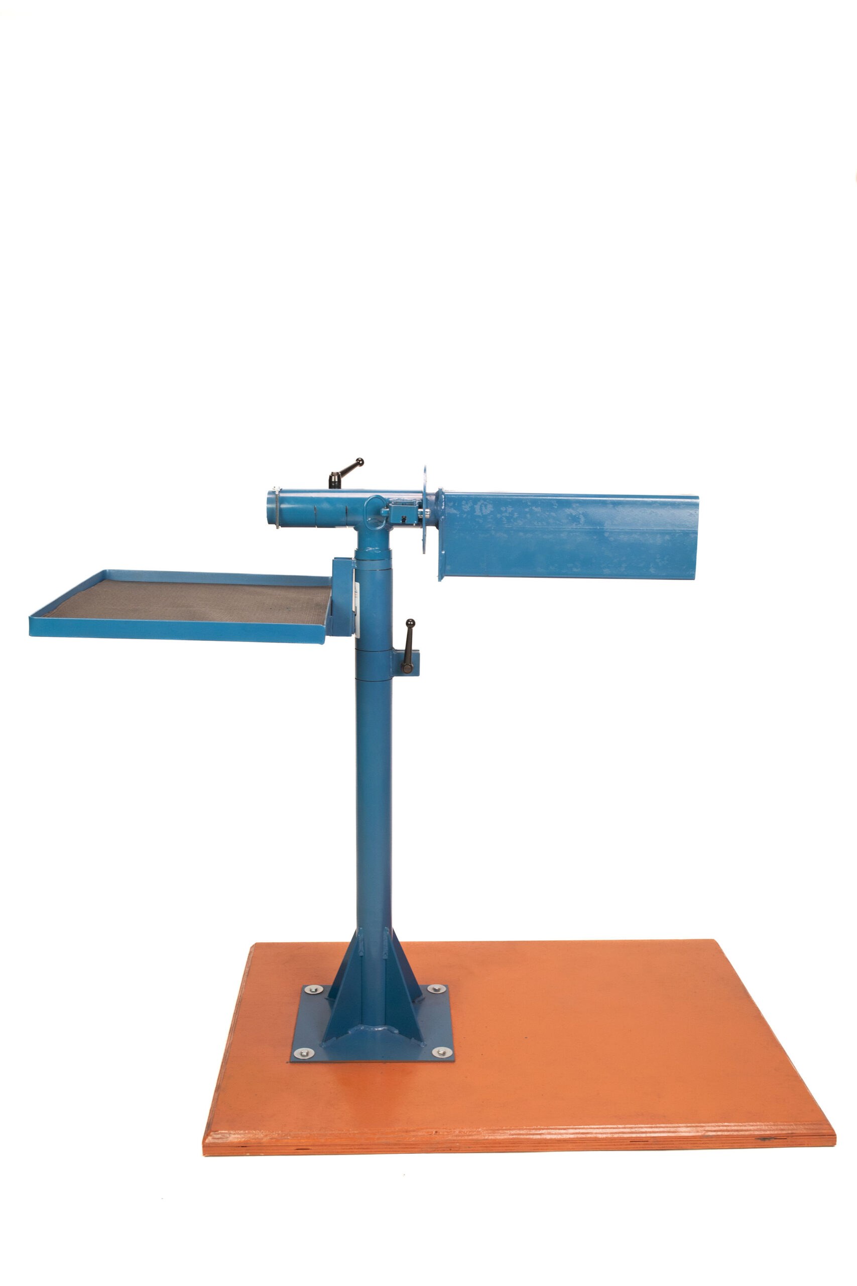 SSFOB: Floor Mounted Service Station with Outboard Fixture - Brownell Boat Stands
