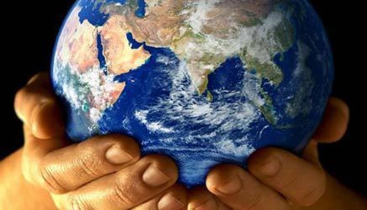 How heavy is the Earth in tons?