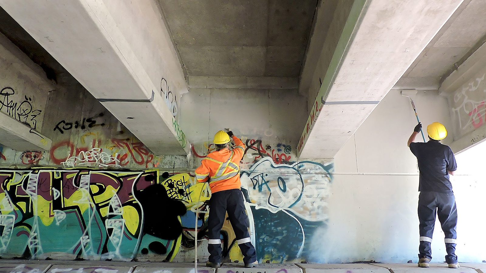 Si-COAT® 528 AG™ Pigmented Low-VOC Anti-Graffiti Protective Coating