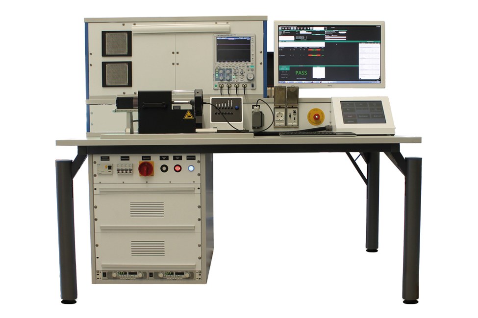 Test systems for capacitive sensors and proximity switches