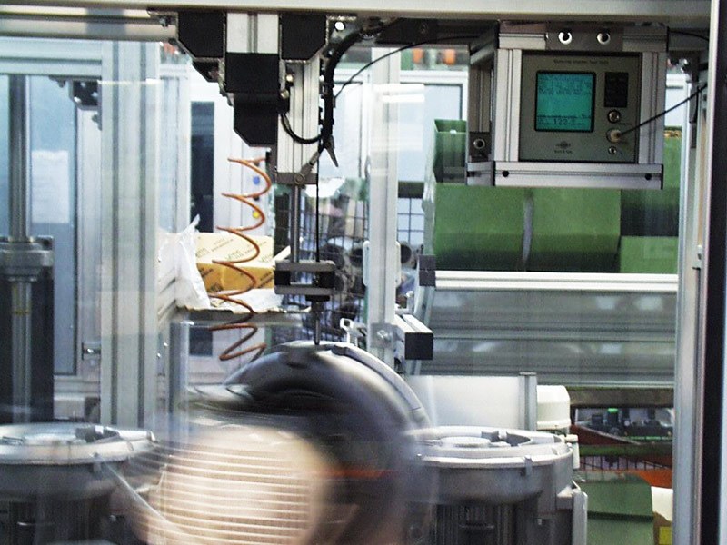 Single-stage and two-stage blowers