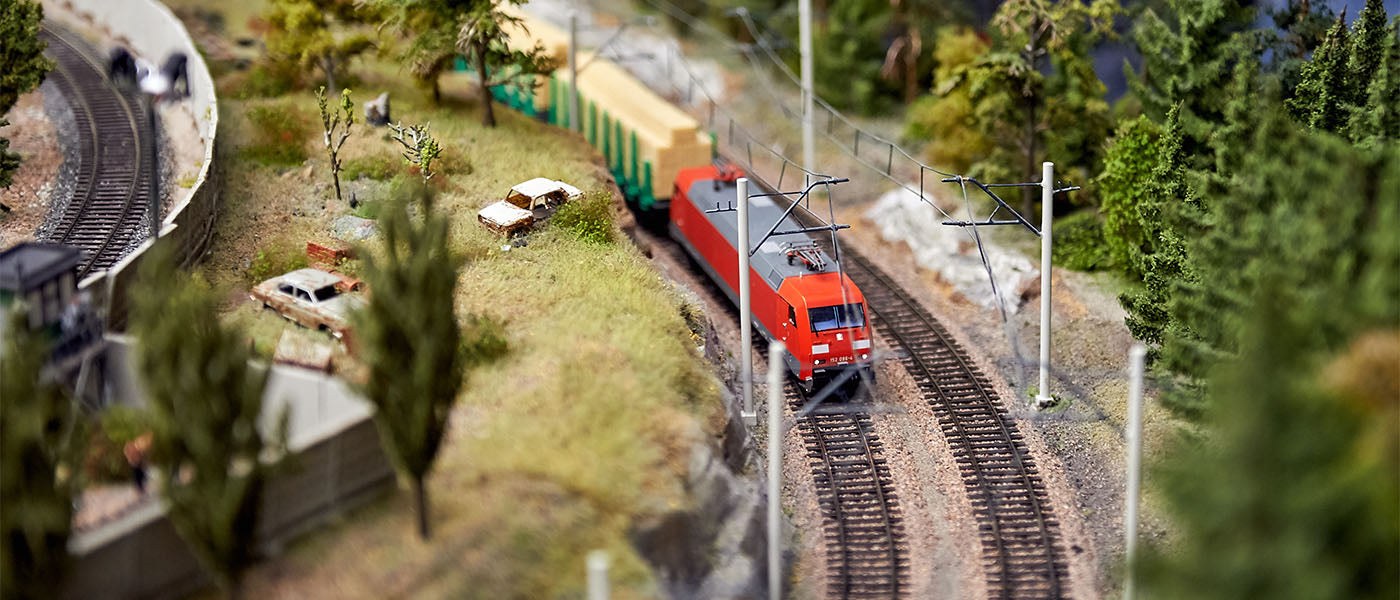 How to Build a Model Train Layout