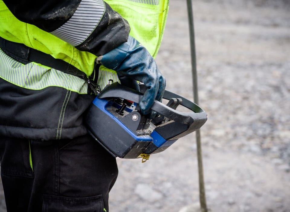 Medium bellypack transmitters