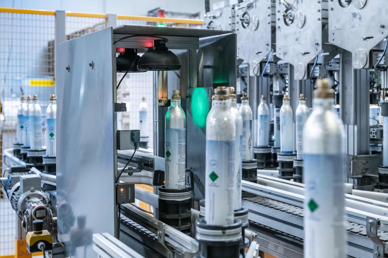 Filltech Produktion Gasabfuellung Zylinder 04