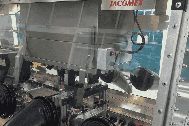 Laminar Flow Ceiling for Glove Box