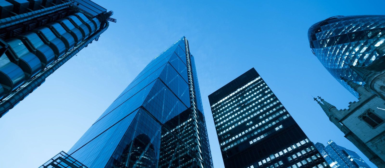 UK real estate investment trust reduces energy spend by 10% saving £290K/yr