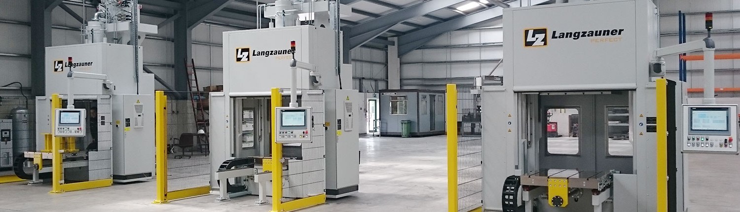 Molding presses LANGZAUNER