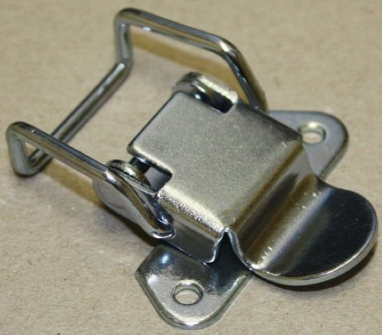 Draw latch Wide base Bent wire loop straight holes 104/90 G-2