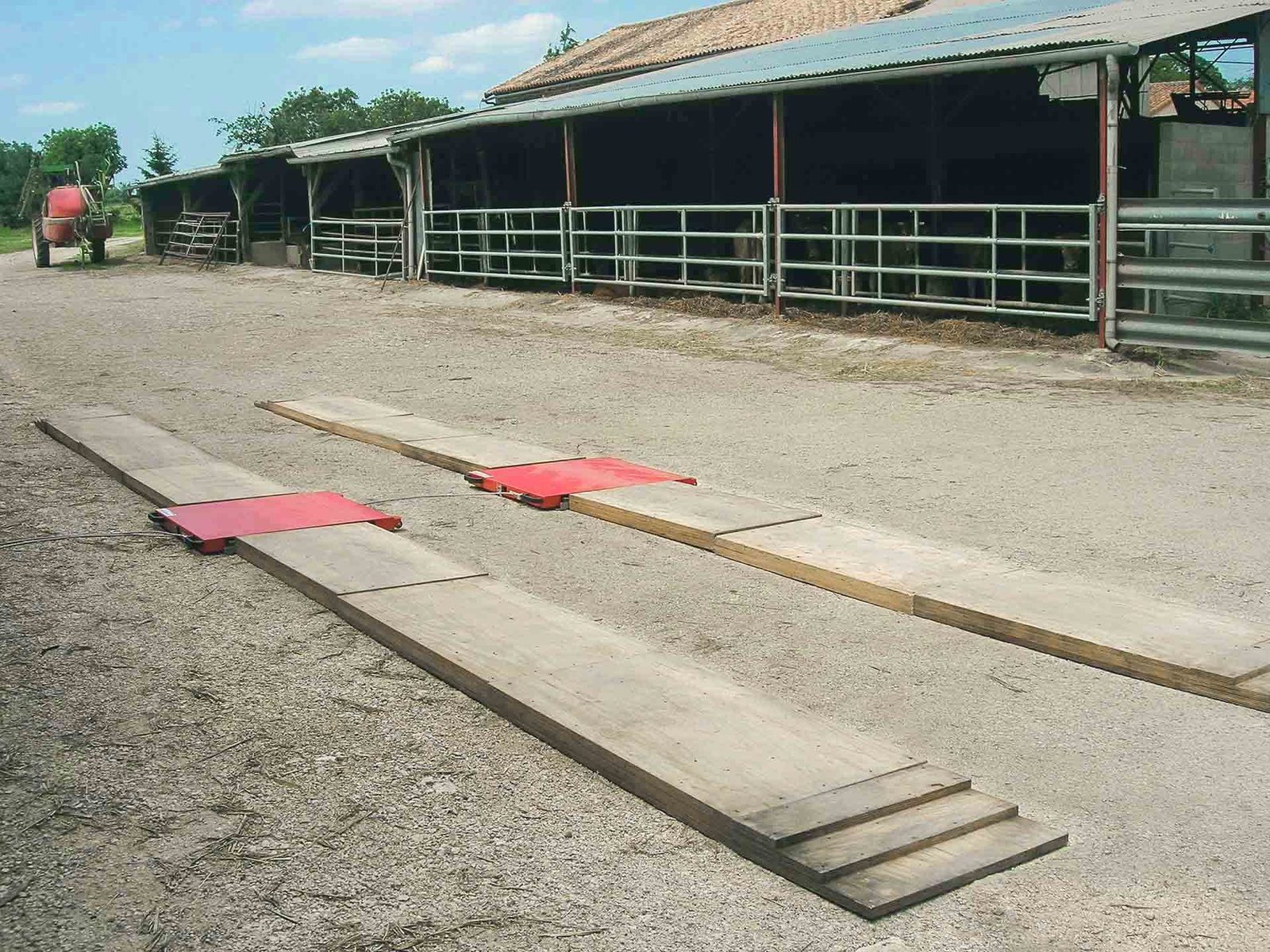 Dynamic agricultural axles weighing system E WIM
