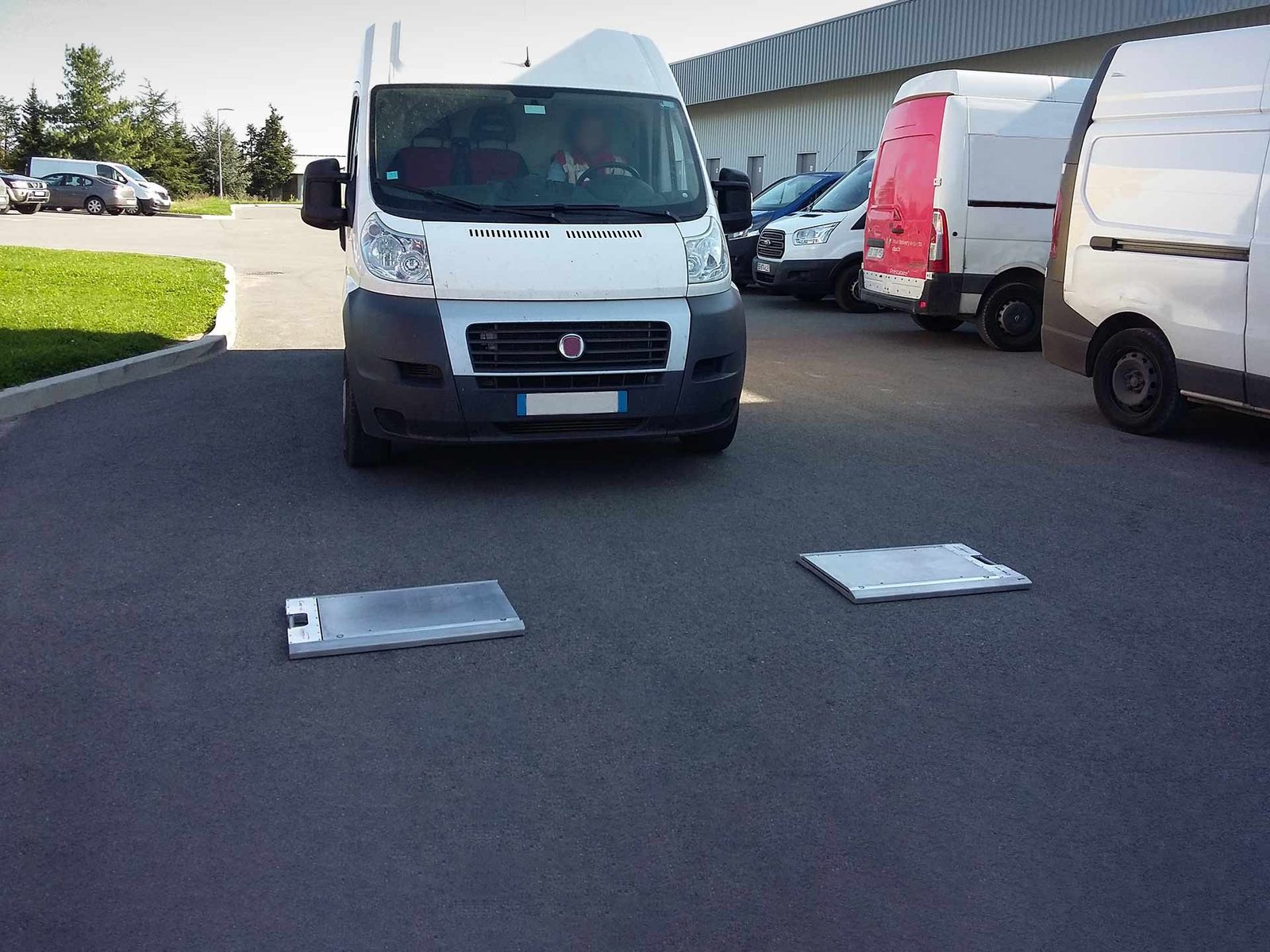 Mobile axles weighing for light commercial vehicles