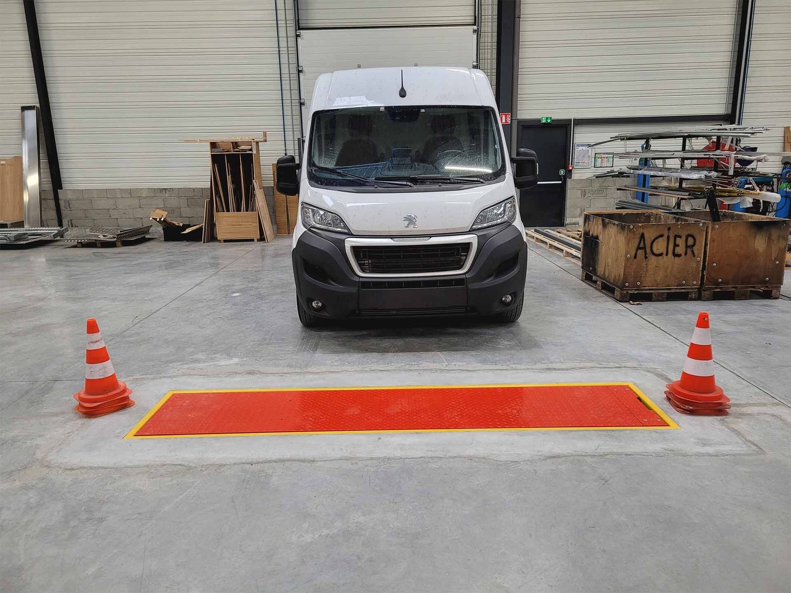 Weighs recessed axles for light commercial vehicles