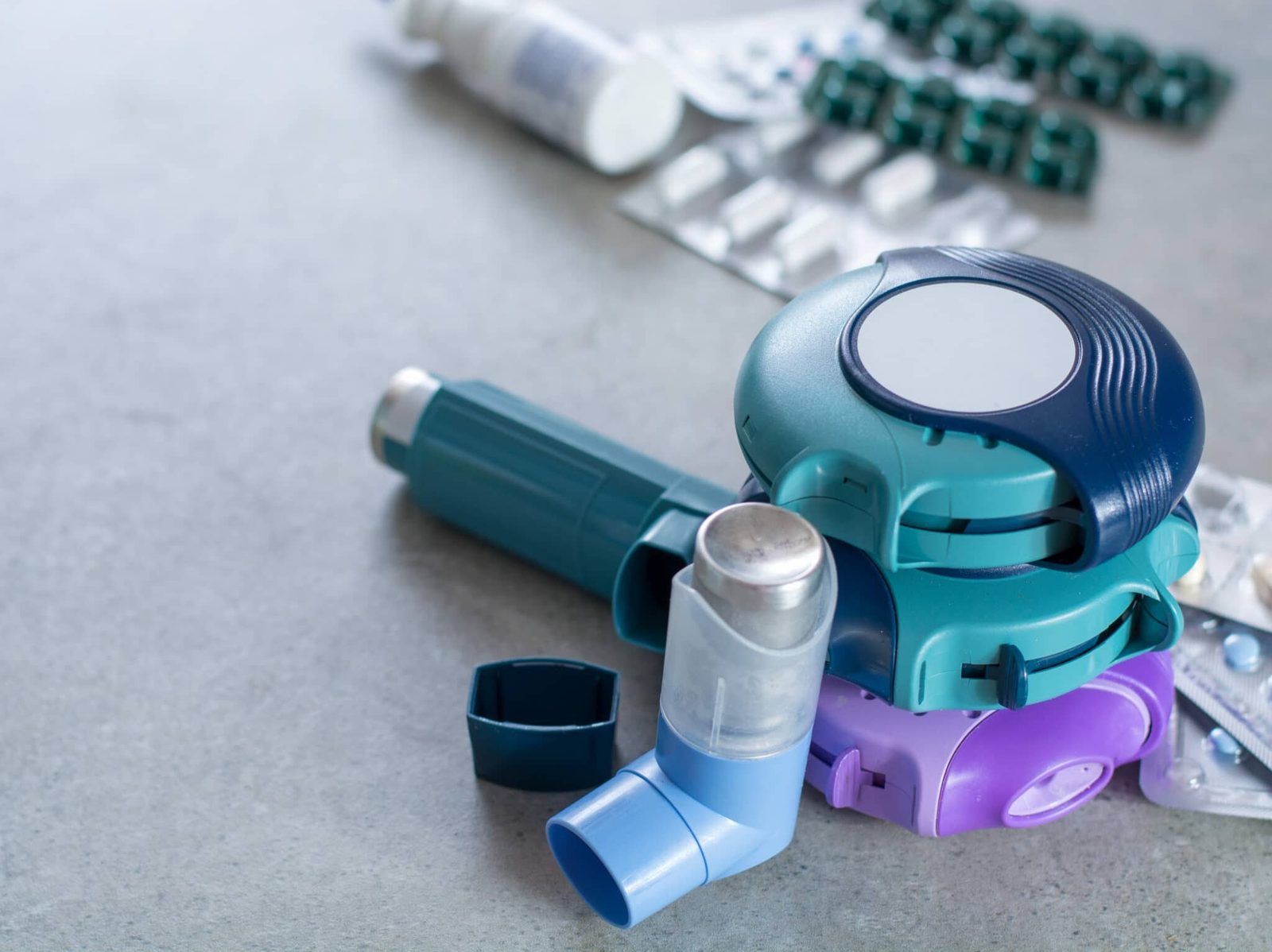 Medical inhaled medication delivery device