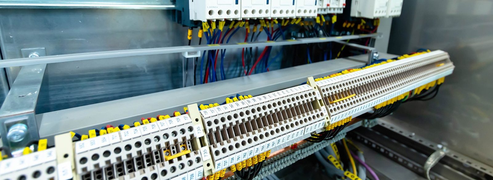 Turnkey Systems - Strongarm | Industrial Displays, Mounting Arms, Computer Enclosures