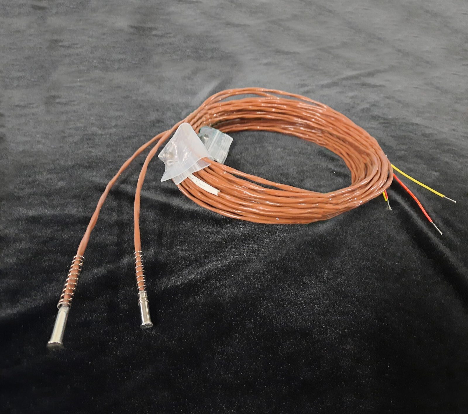 Expert Guide to Bearing Temp Sensors: RTDs & Thermocouples