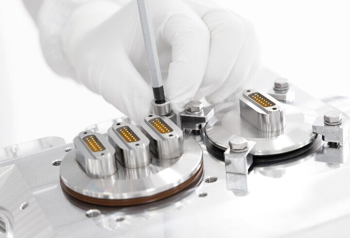 electrical-feedthroughs