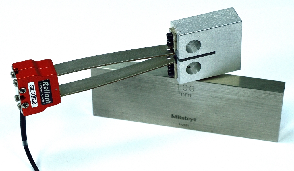 RELIANT Technology EDS-012M-040M-S断裂力学夹式引伸计