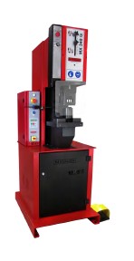 PRADA NARGESA, S.L. IRONWORKER MACHINE MX340G 100-02-01-002 液压冲孔机