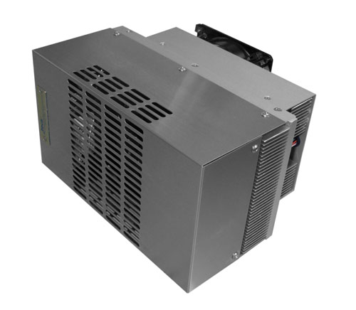 TECA  AHP-690 系列热电空调可防止电子设备过热。AHP-690 冷却器采用可靠的 Peltier 冷却技术，可保护电子控制装置、电气设备箱、户外铁路机柜和其他热敏设备。